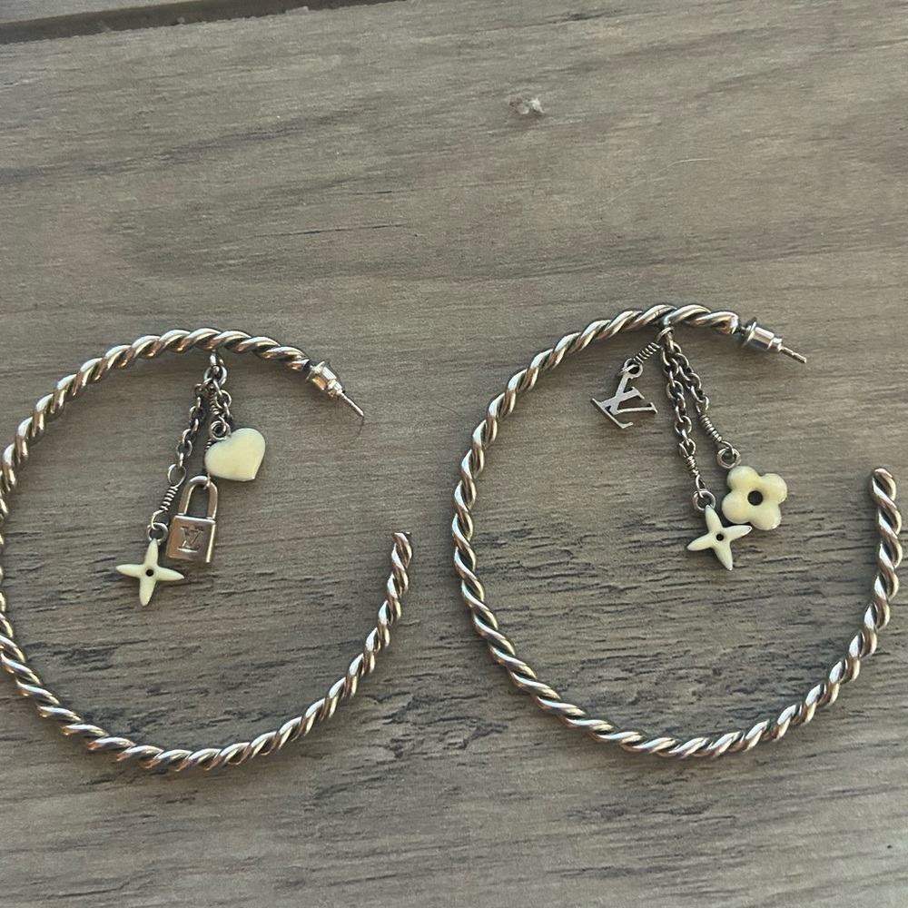 Authentic Louis Vuitton Lg Hoop Silver Earrings Sweet Monogram Blanc